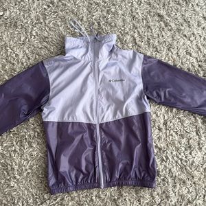 Light windbreaker